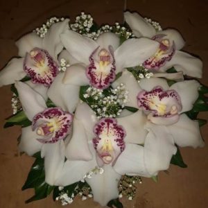Fehér orchideás csokor